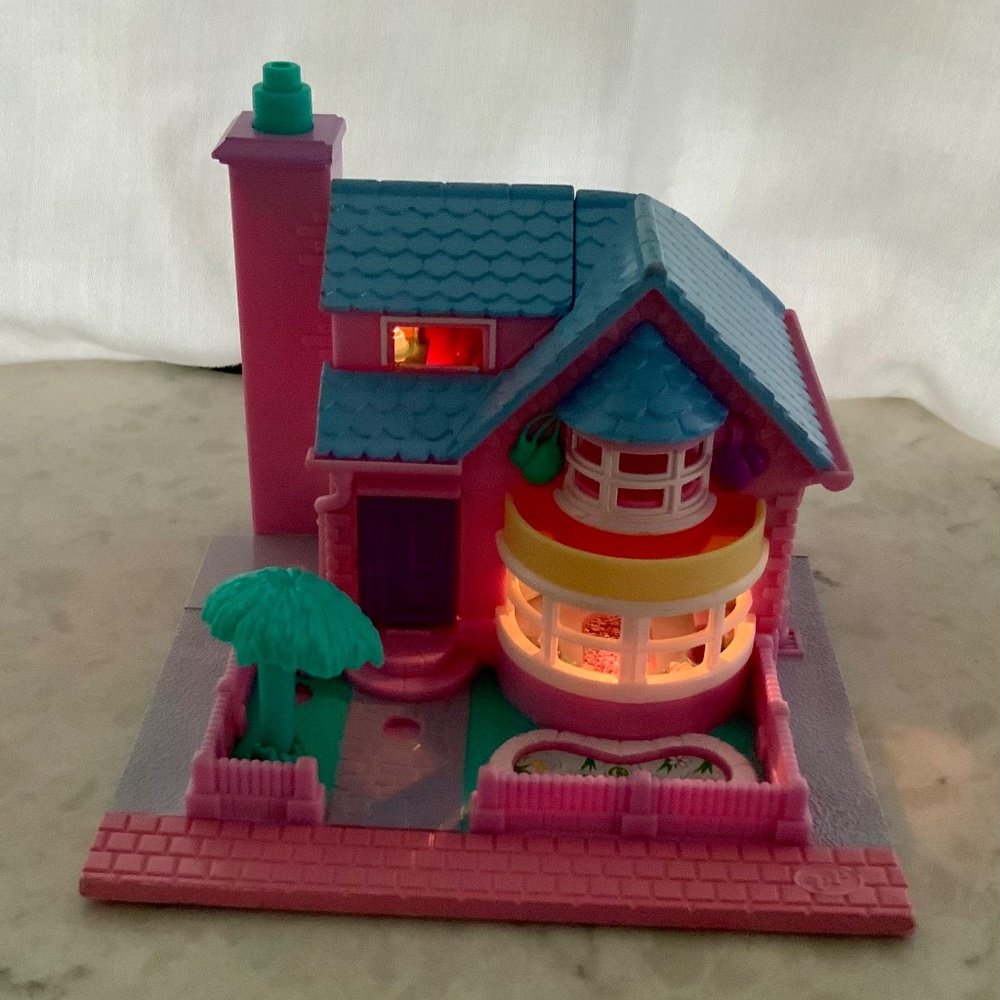Vintage Polly Pocket Light up Bay Window House - Picture 2 of 5